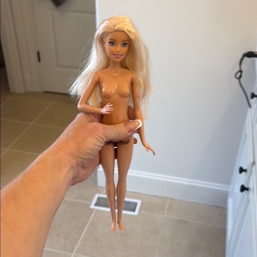 Set of Four Barbie Dolls with Blonde and Pink Hair - Picture 3 of 5